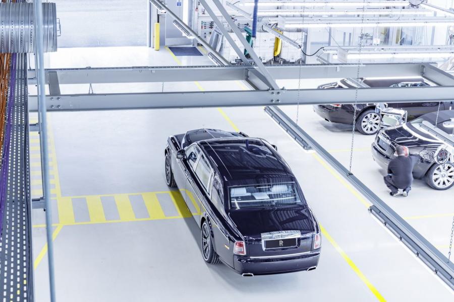  Rolls-Royce Phantom Blue Velvet 2017 года  (фото 5 из 7)